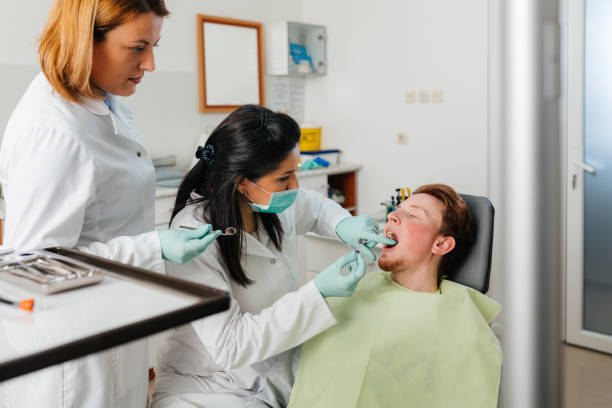 Best Emergency Dental Care for Broken or Chipped Teeth in Buffalo Center, IA